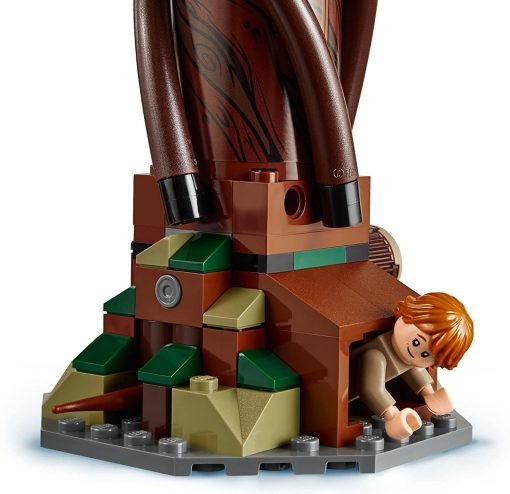 LEGO Harry Potter Il Platano Picchiatore di Hogwarts 75953 Ron nella base dell'albero