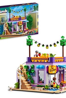 LEGO 41747 Friends Cucina Comunitaria di Heartlake City, Playset con Accessori Giocattolo per Cucinare, 3 Mini bamboline e Gatto Churro, Compatibile con il Centro Comunitario (41748), Regali di Natale