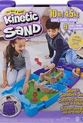 Kinetic Sand, Mega Valigia con 4.5kg di Sabbia in 3 Colori e 10 Accessori, trasportabile - per Bambini dai 3 Anni