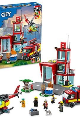 LEGO 60320 City Fire Caserma dei Pompieri, Set con Camion, Elicottero Giocattolo, Garage e 5 Minifigure, Giochi per Bambini e Bambine da 6 Anni in su, Idee Regalo