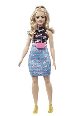 Barbie – Bambola Barbie Super Chioma, a tema farfalle, capelli fantasia, abito e accessori alla moda con effetto cambia colore, Giocattolo per Bambini 3+ Anni, HCM91