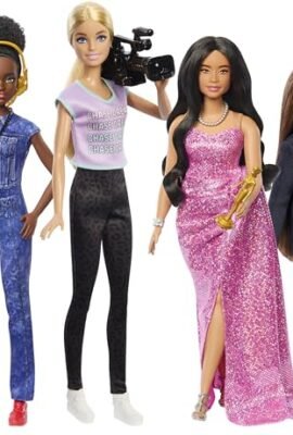 Barbie Carriere - Set di 4 Bambole Donne nel Cinema con Accessori Inclusi, produttrice, regista, camerawoman e Star del Cinema con Look Rimovibili, Giocattolo per Bambini, 3+ Anni, HRG54